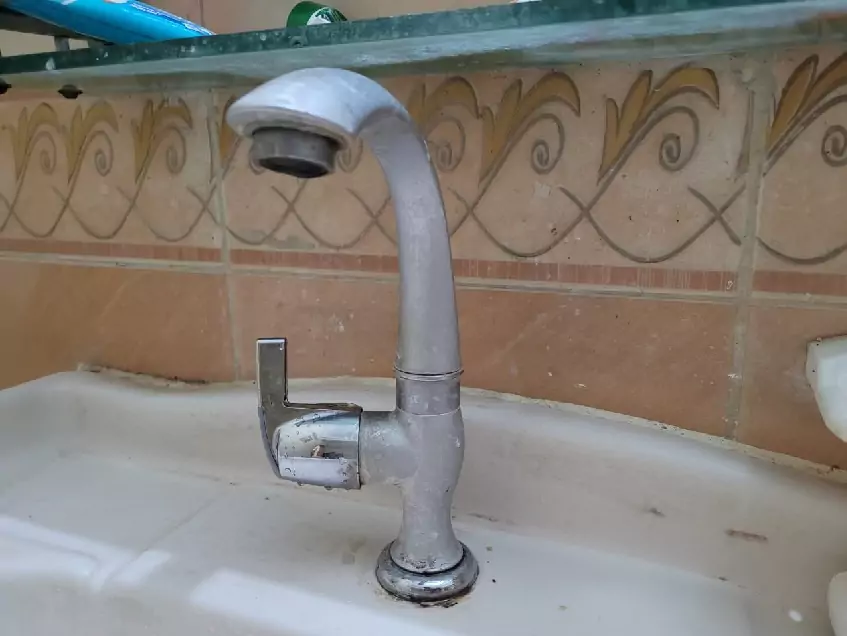 [Fixed] Hot Water in Some Faucets But Not Others